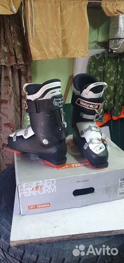 Горнолыжные ботинки