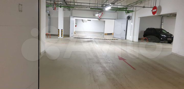 Машиноместо, 11 м²