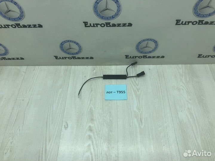 Усилитель антенны задний левый Mercedes W203 Wagon