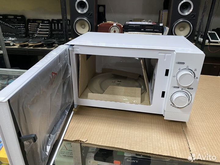 Новая Микроволновая печь hyundai HYM-M2064