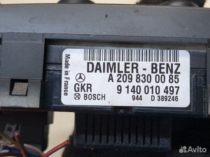 Переключатель отопителя Mercedes C W203, 2003