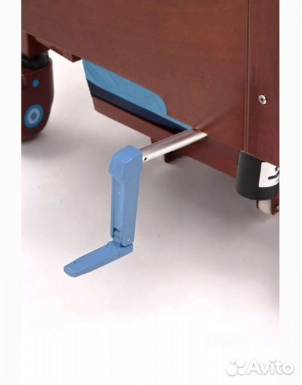 Медицинская кровать функциональная