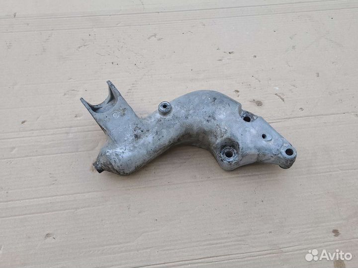 Кронштейн двигателя правый pegeout 206 1998-2012
