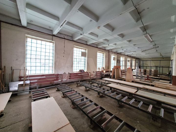 ** аренда *** 725 м²