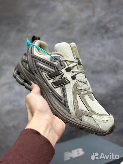 Кроссовки мужские new balance