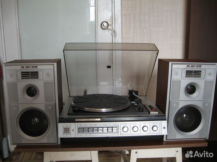 Проигрыватель пластинок Вега-109 и 15ас-109