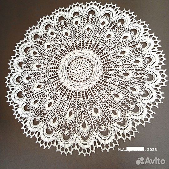 Ажурная салфетка белая/ручная работа