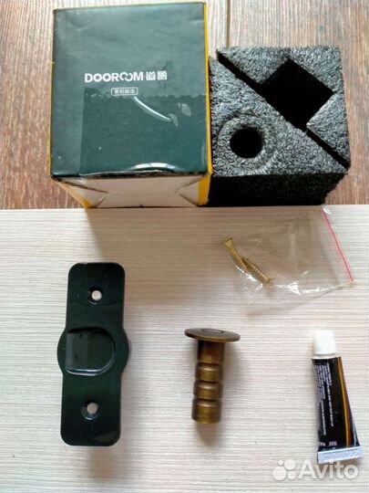 Дверной магнитный ограничитель