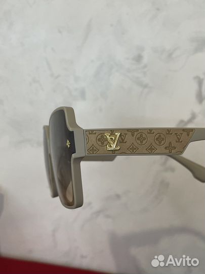 Солнцезащитные очки женские