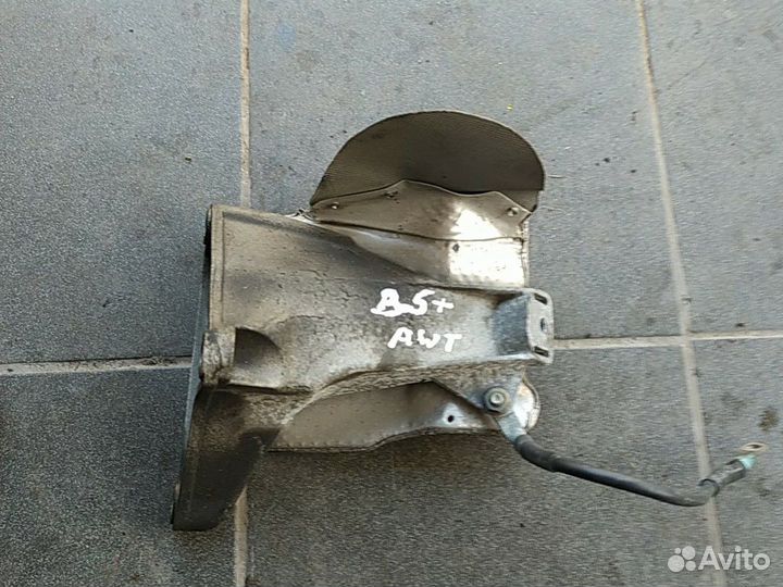 Опора, кронштейн двс AWT