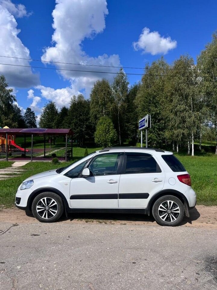 Suzuki SX4: фото владельца