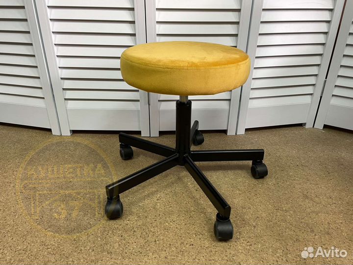 Стул без спинки