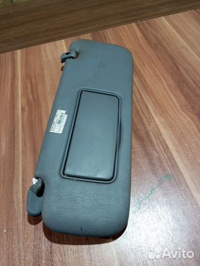 Солнцезащитный козырек левый Toyota land cruiser 1