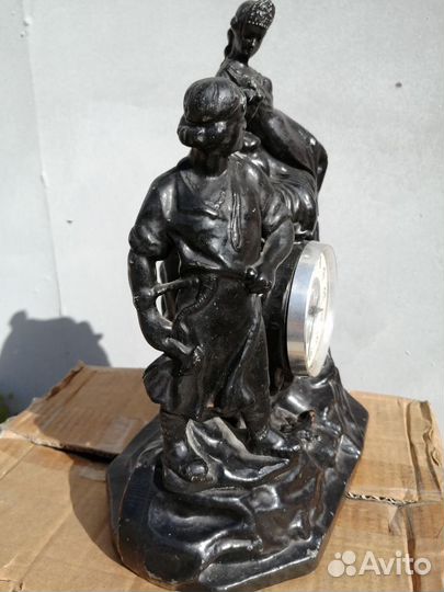 Часы статуэтка Хозяйка Медной горы