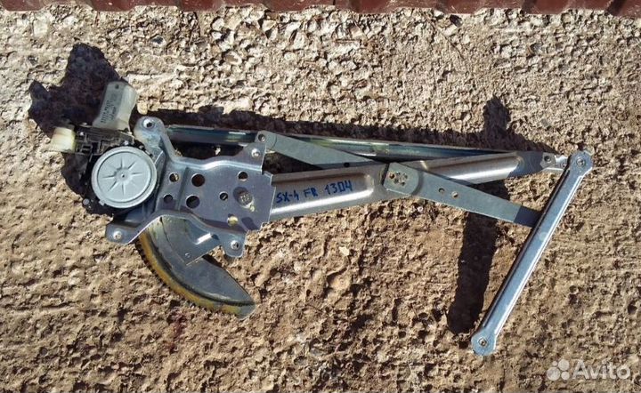 Стеклоподъемник передний правый Suzuki SX4