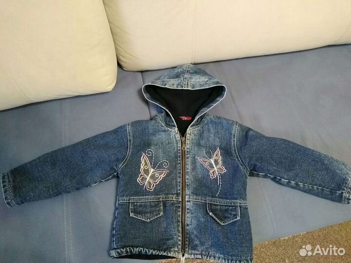 Джинсовая куртка на девочку 4-5 лет