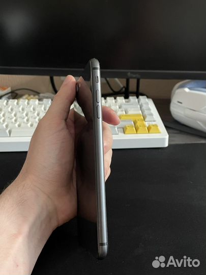 iPhone 8 Plus, 64 ГБ