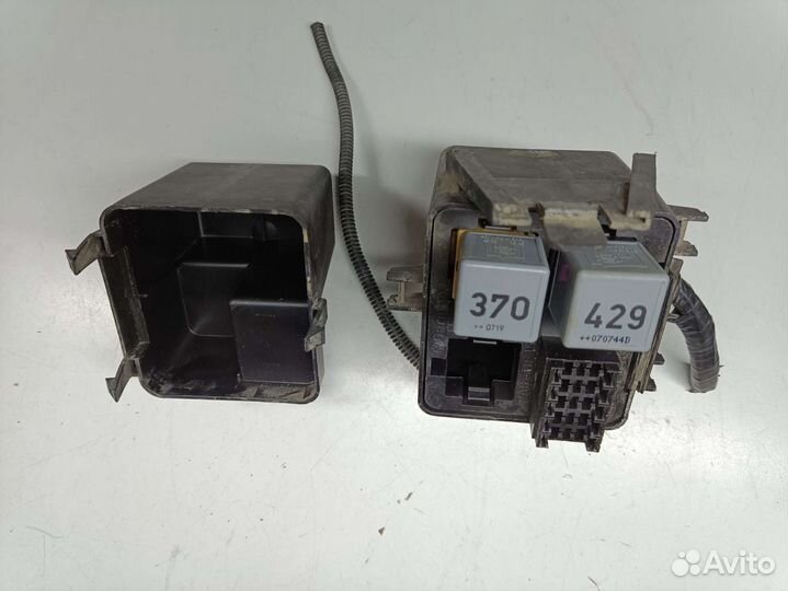 Блок реле Шкода Октавия тур А4