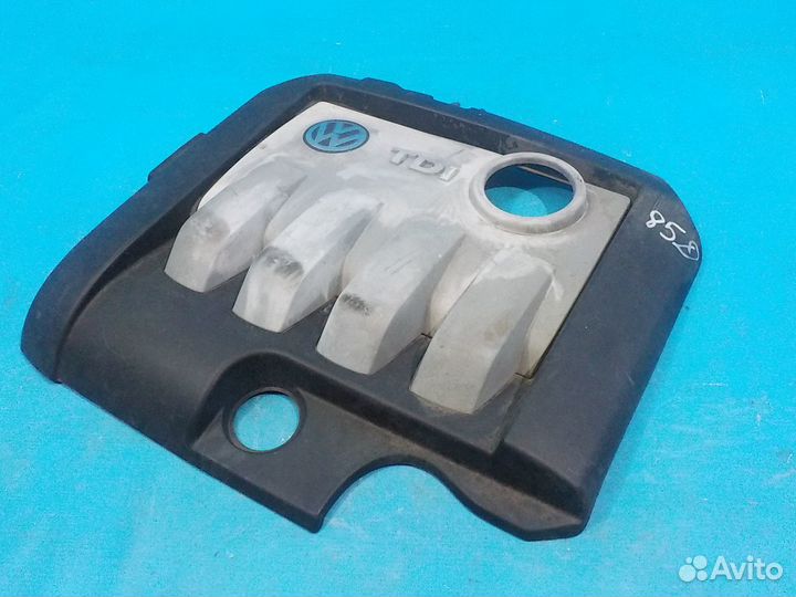 Декоративная крышка двигателя volkswagen Jetta 5 2