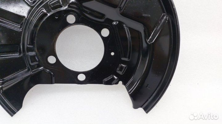 Пыльник тормозного диска задний левый Toyota Rav4