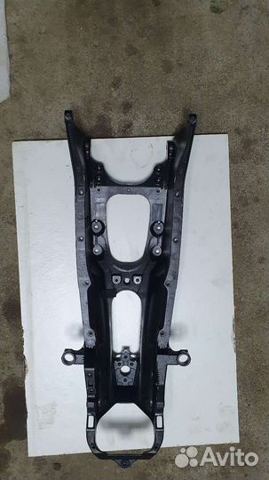 Yamaha R1 подрамник бугель хвост 09-14