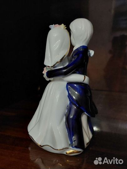 Статуэтка молодожены