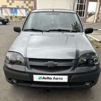 Chevrolet Niva 1.7 MT, 2004, 160 000 км, с пробегом, цена 550 000 руб.