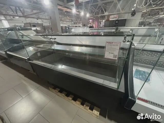 Кондитерская витрина кубическая