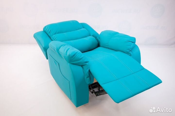 Кресло реклайнер в голубом цвете