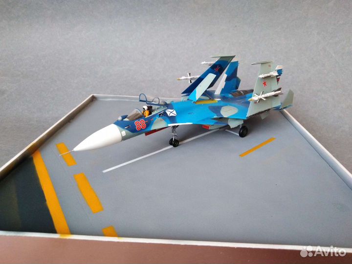 Модель самолета Су-33