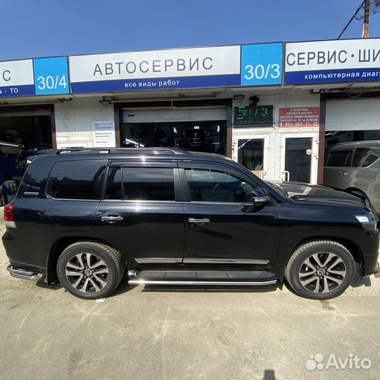 Оригинальные дефлекторы Toyota Land Cruiser 200