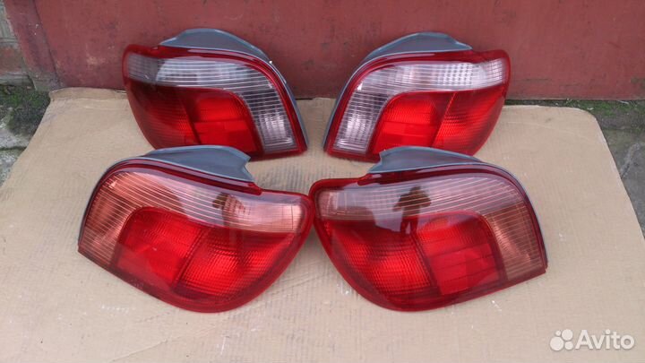 Стоп сигнал тойота витц правый/левый