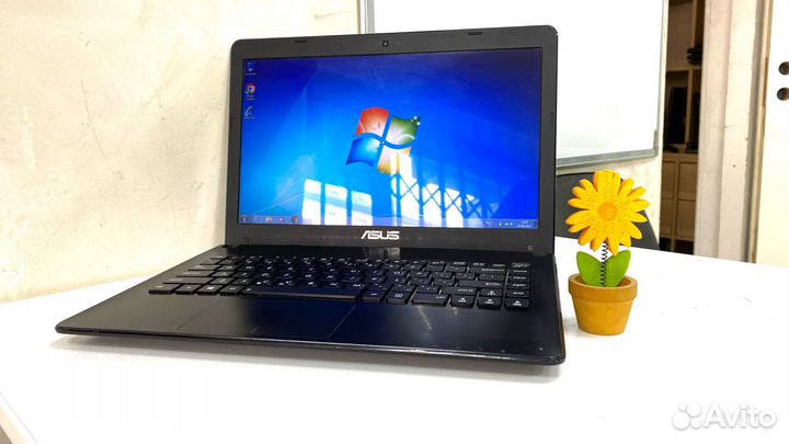 Ноутбук Asus для работы и учебы 4Gb озу/ SSD