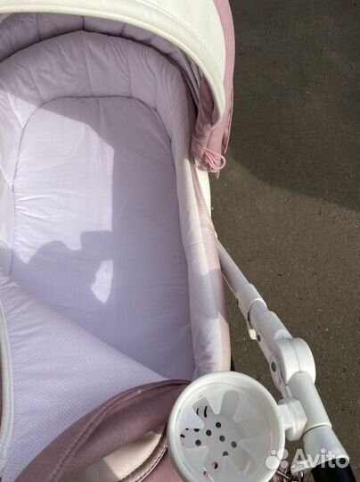 Продам коляску 3 в 1 Adamex Barletta