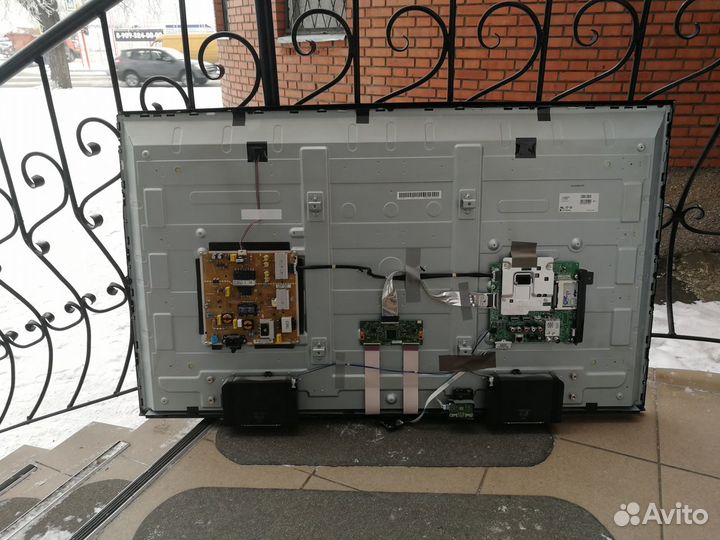 Телевизор LG 49UH610V (Разбор)(По запчастям)