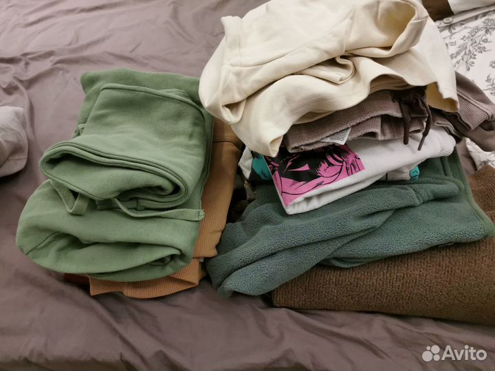 Большой пакет осенней одежды для мальчика р.104