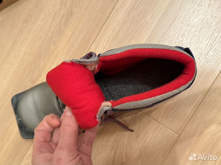 Лыжные ботинки