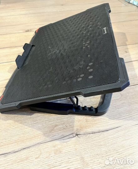 Подставка с охлаждением для ноутбука