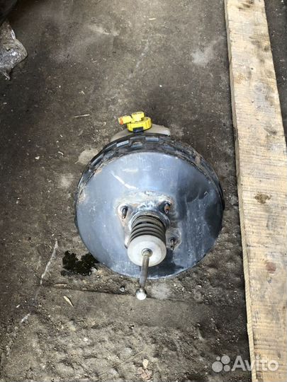 Вакуумный усилитель тормозов VW Touareg 7L6612105