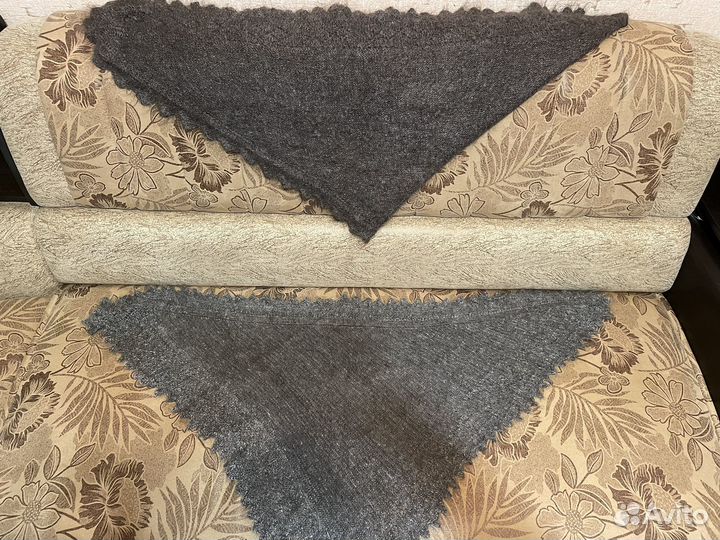 Пуховый платок шаль