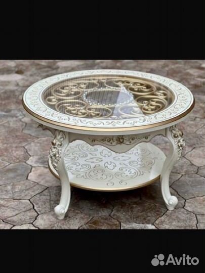 Журнальный столик