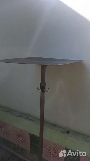 Стол металлический, не крашеный, варился для кладб