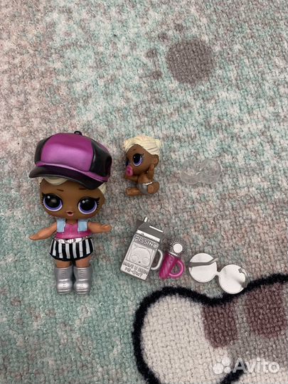 Лол с ребенком и аксессуарами