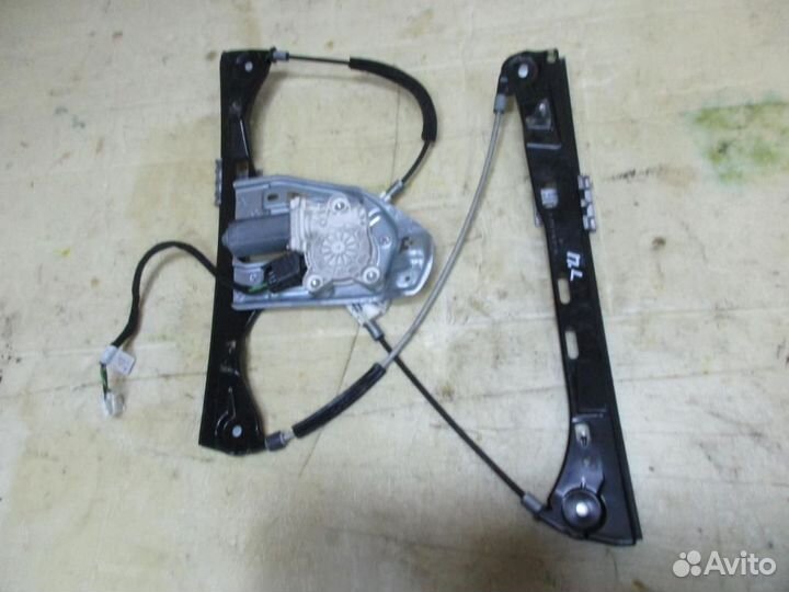 Стеклоподъемник передний левый w203 C-class 612