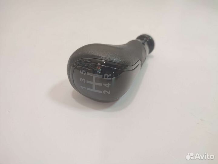 Ручка кпп на весту темная 01250