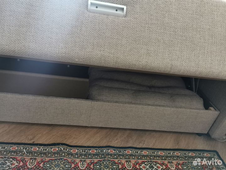 Диван новый 210х90