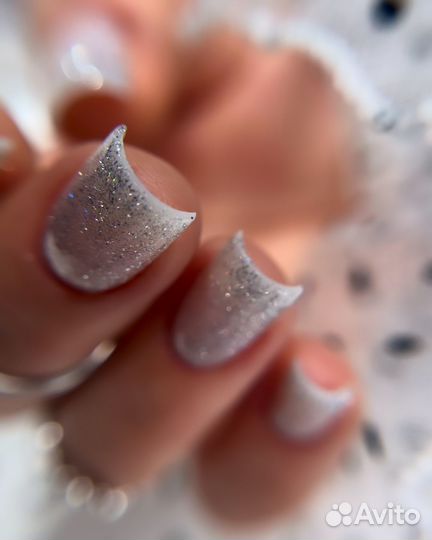 Модель на Маникюр, наращивание ногтей