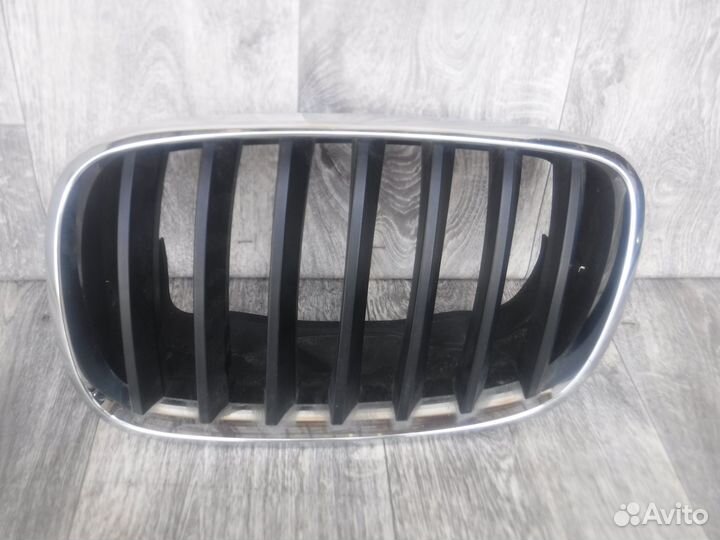 Решетка радиатора левая №644 BMW X5 (E70) 2008