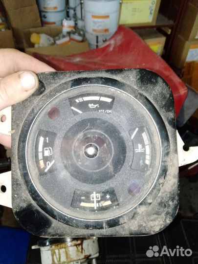 Комбинация приборов Волга 2410