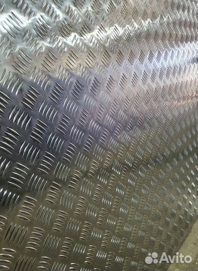 Лист алюминиевый рифленый